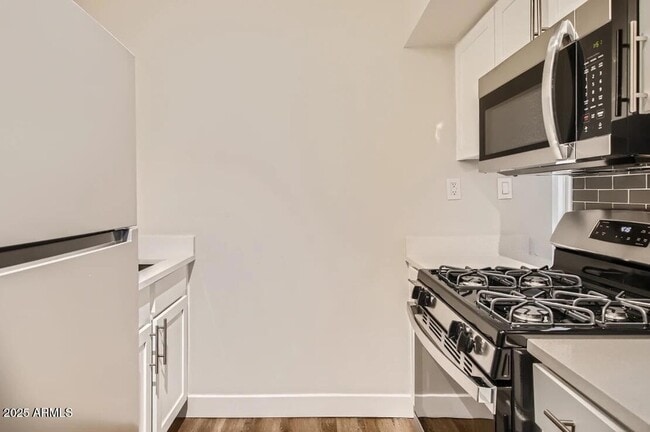 Foto del edificio - 1645 E Thomas Rd