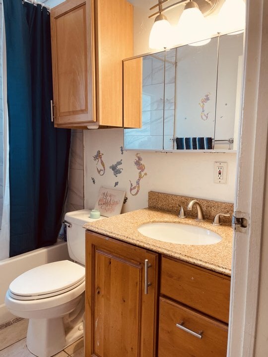 Photo - 728 Logan Ave S Apartment