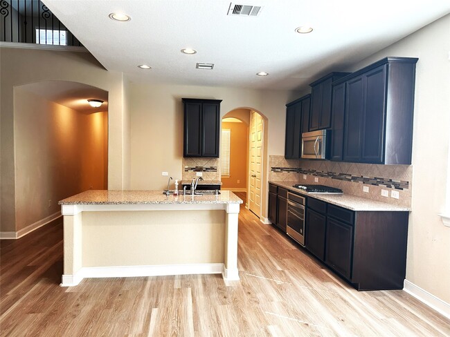 Building Photo - 22523 Birch Ridge Meadow Dr