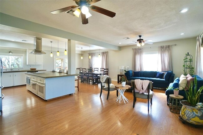 Foto del edificio - 311 Harmon Hills Cove