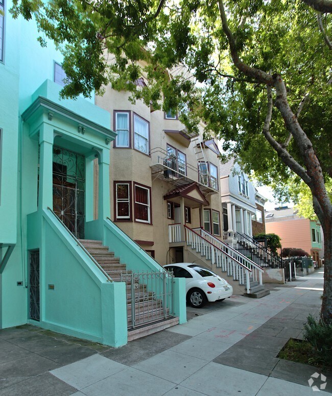 Building Photo - 2567 Folsom St