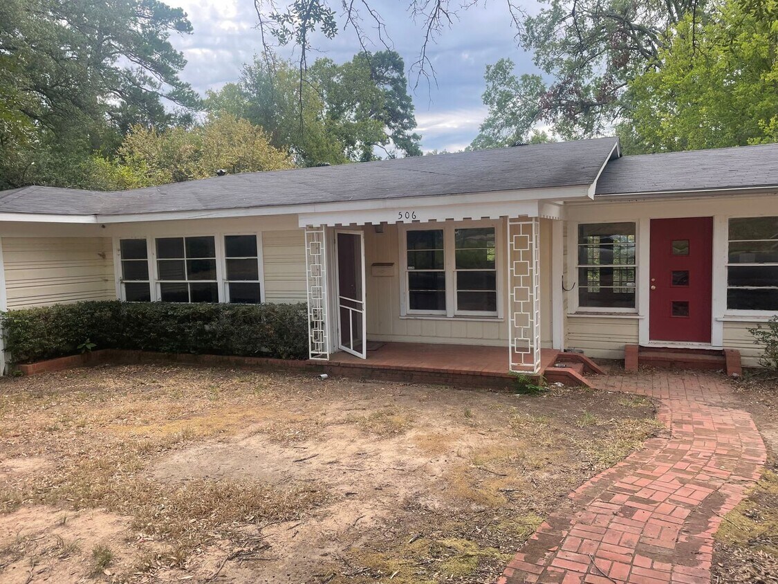 3/2/2 Gladewater ISD House Rental in Gladewater, TX