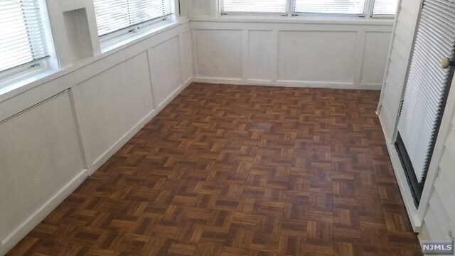 Foto del edificio - 69 Elliott Pl