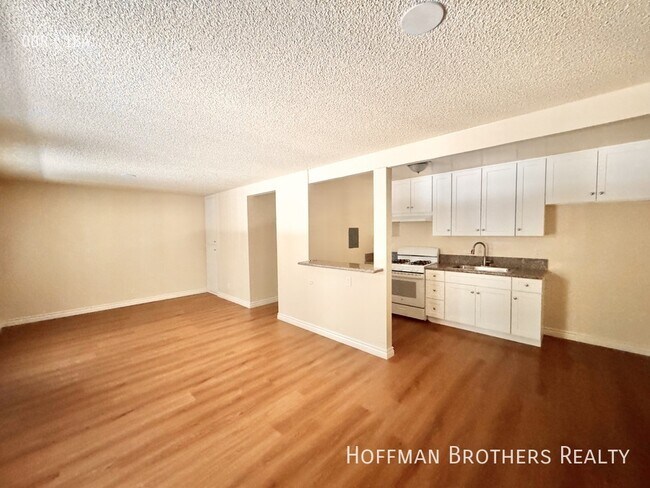 Foto del edificio - 6727 Woodley Ave