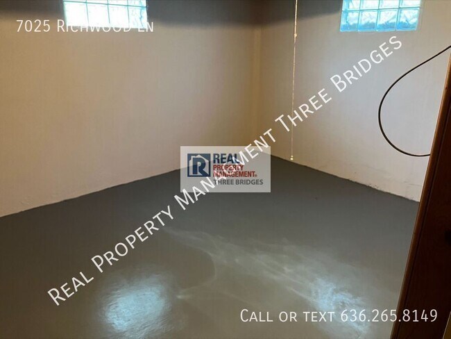 Foto del edificio - 7025 Richwood Ln