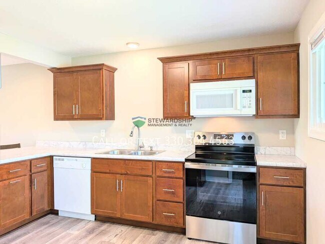 Foto del edificio - 6157 Kemary Ave SW