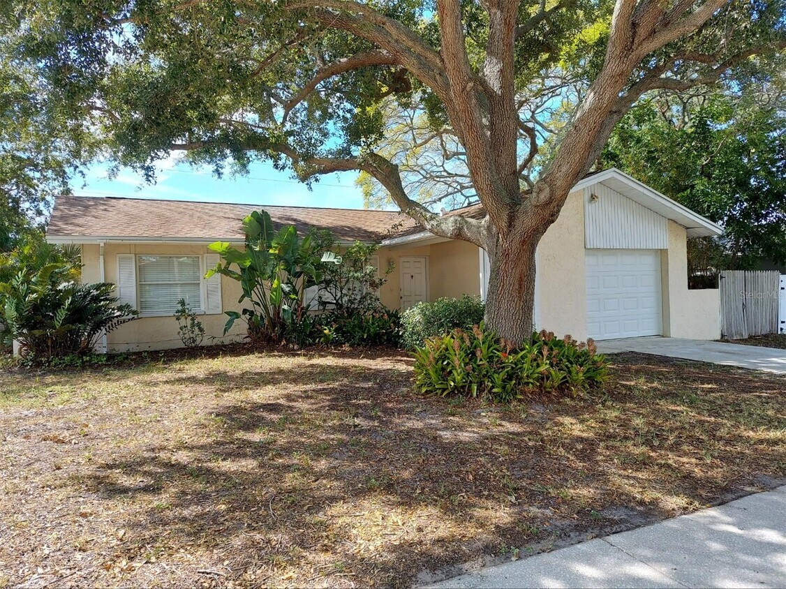 8210 129th Ln, Seminole, FL 33776 House Rental in Seminole, FL