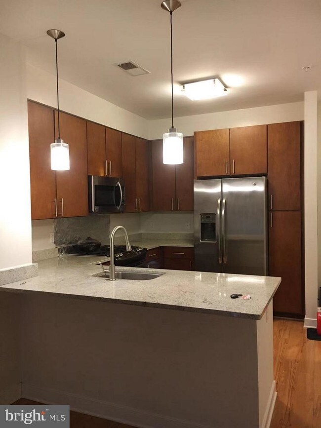 Foto del edificio - 8005 13th St