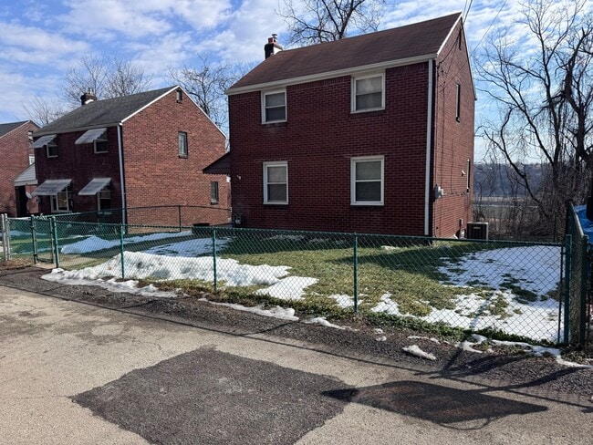 Updated 2-Bedroom 1-Bath House in Duquesne!! - Updated 2-Bedroom 1-Bath House in Duquesne!!