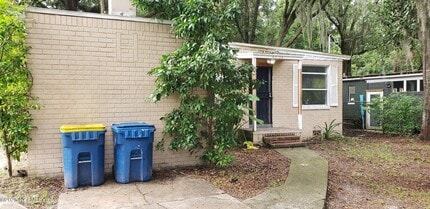 Building Photo - 6704 Helston Ct