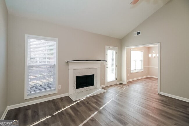 Building Photo - 1530 Range Heights Terrace