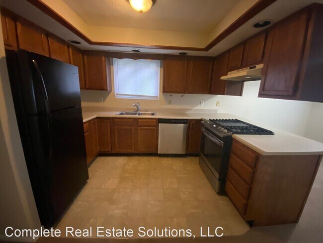 Building Photo - 2 br, 1 bath House - 33 B. Keran Manor Ct. #B
