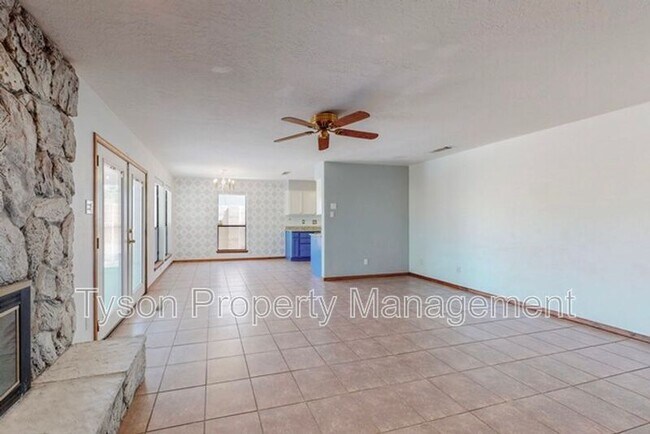 Foto del edificio - 7305 Mayflower Rd NE