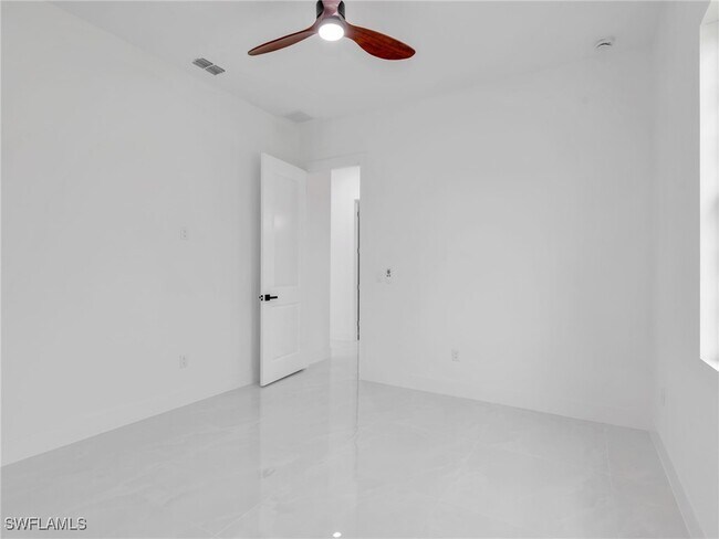 Foto del edificio - 417 Fitch Ave