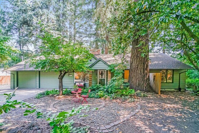 Building Photo - Tastefully Updated One Level Home with a B...