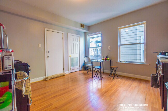 Building Photo - 7 Greenmount St