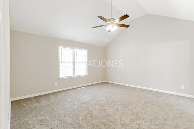 Foto del edificio - REDUCED!