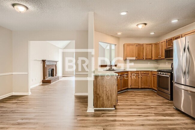 Foto del edificio - 4802 Country Cove Way