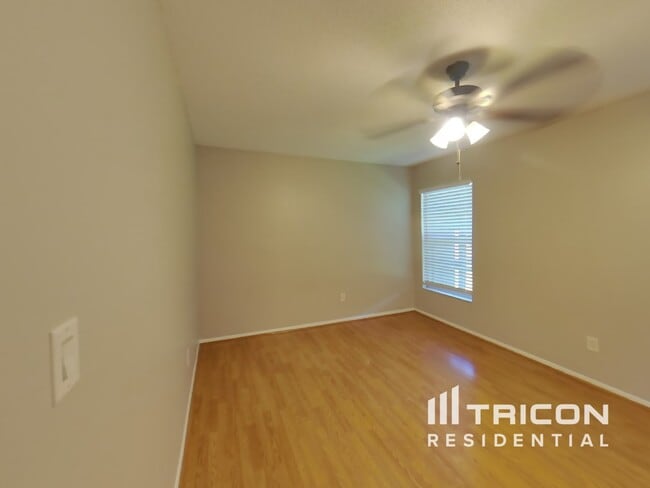 Building Photo - 1108 Robin Dr