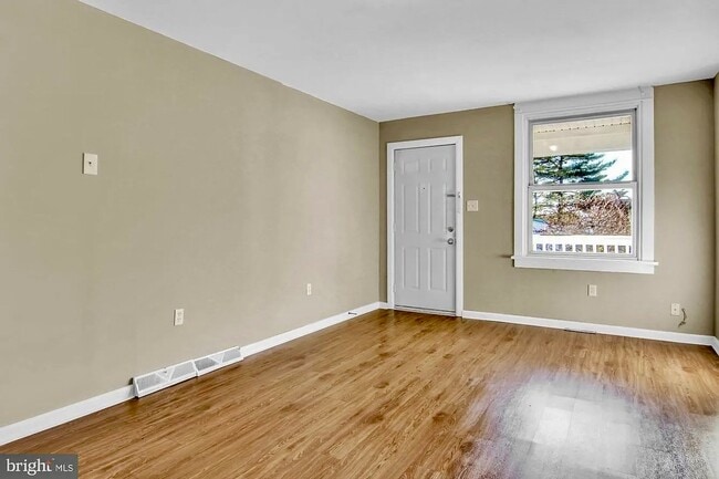 Foto del edificio - 3 Bedroom in South Harrisburg