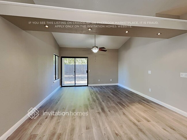 Building Photo - 3412 Saxonville Way