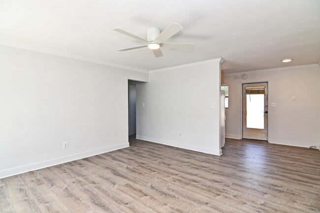 Foto del edificio - 151 N Orlando Ave
