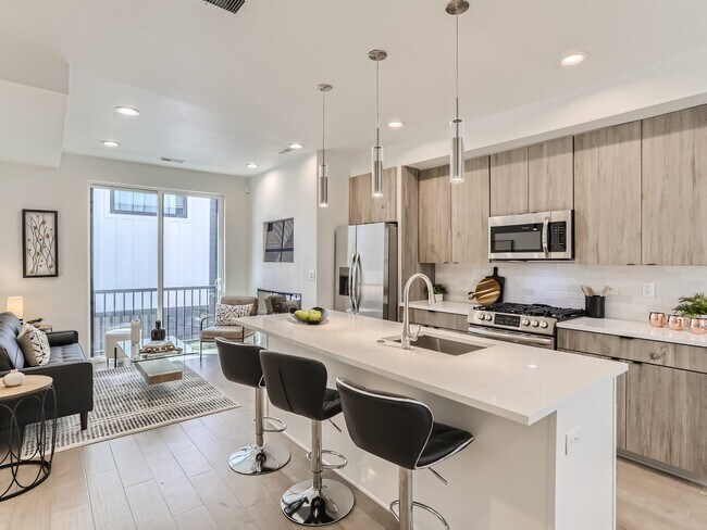 Foto del edificio - 1920 Hooker St