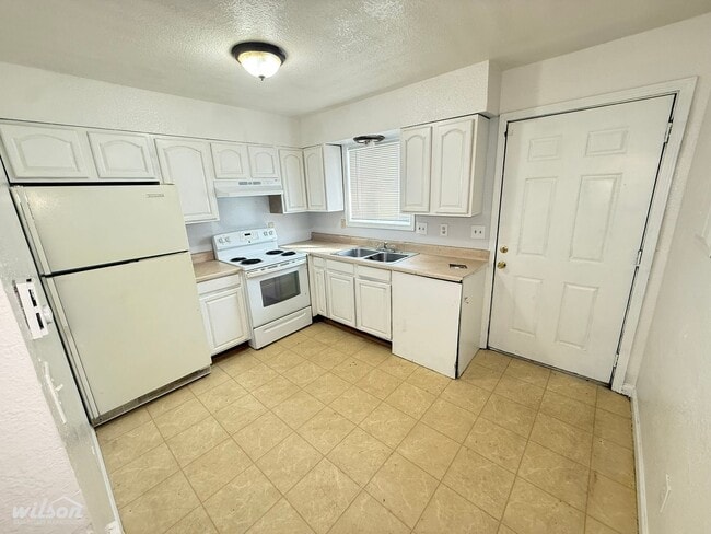 Foto del edificio - 310 W Pierce St