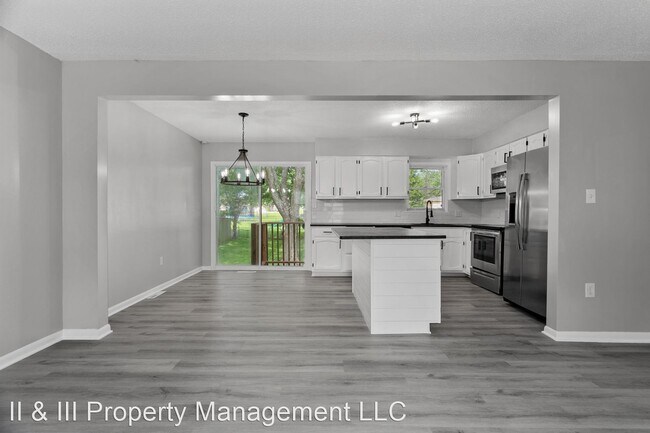 Building Photo - 5 br, 2 bath House - 705 S Montclaire Dr