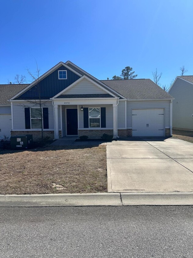Foto principal - 2080 Bonneville Cir