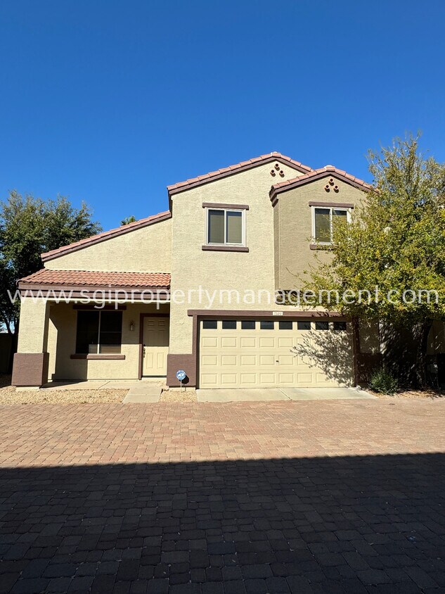 3 Bedroom Phoenix home in a gated community House Rental in Phoenix