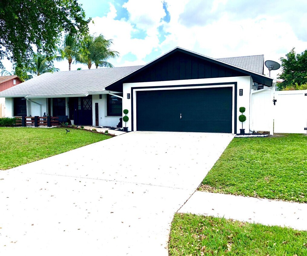 Foto principal - 3952 Green Forest Dr