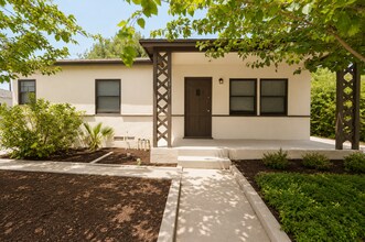 Building Photo - 4723 Arlington Ave