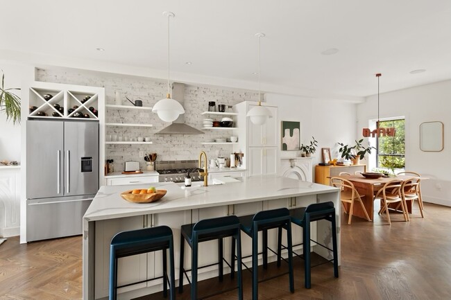 Kitchen - 436 Pulaski St