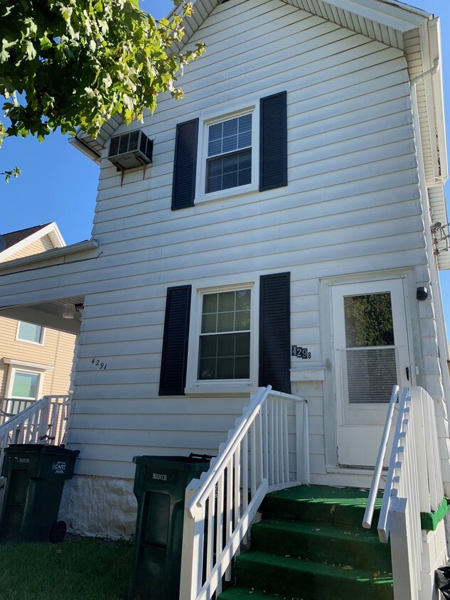 Foto principal - 429 S Chestnut St