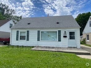 Building Photo - 22805 Almond Ave