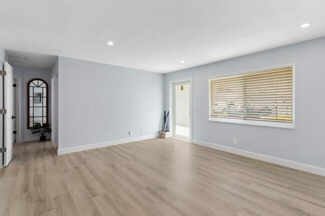 Foto del edificio - 902 SW 17th St