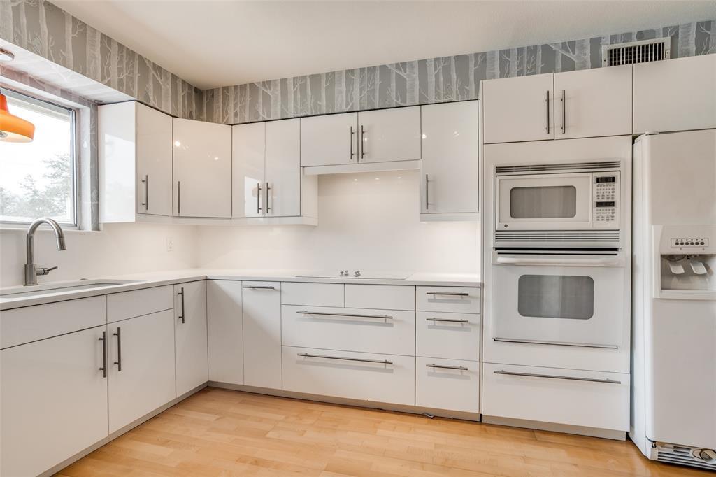 Foto principal - 6115 Averill Way