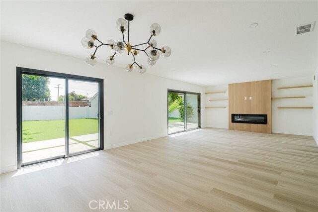 Foto del edificio - 8400 Chimineas Ave