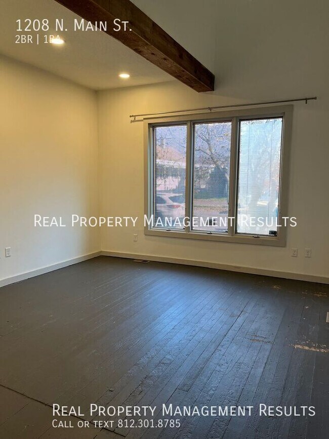 Foto del edificio - 1208 N Main St