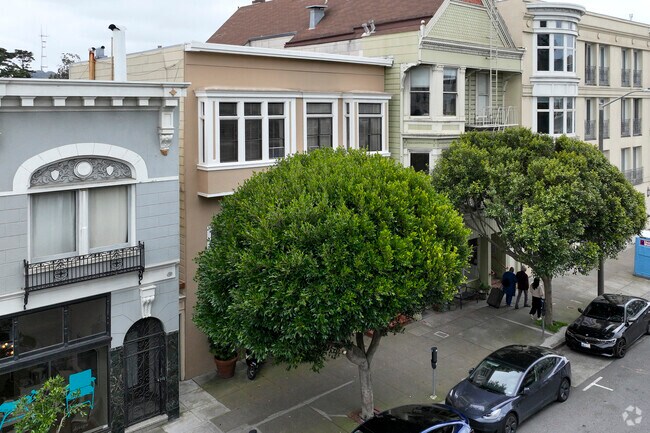 Alternate exterior - 3425 Sacramento St