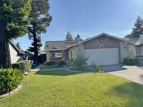Building Photo - 148 Incline Ct