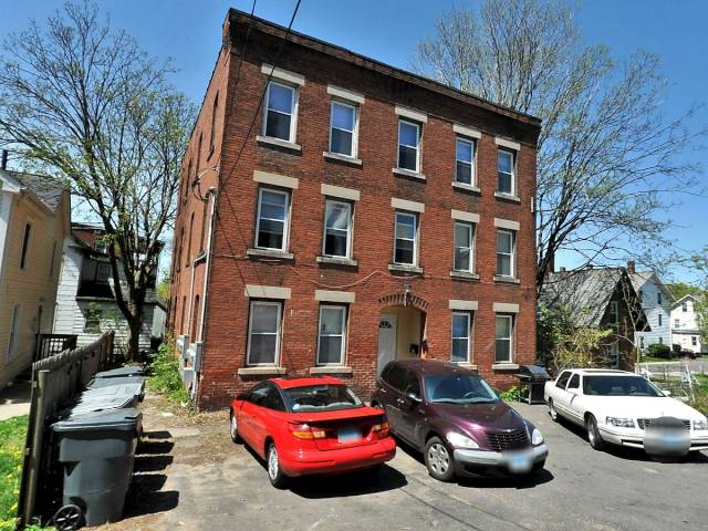 2nd floor - 4 Thompson Ct