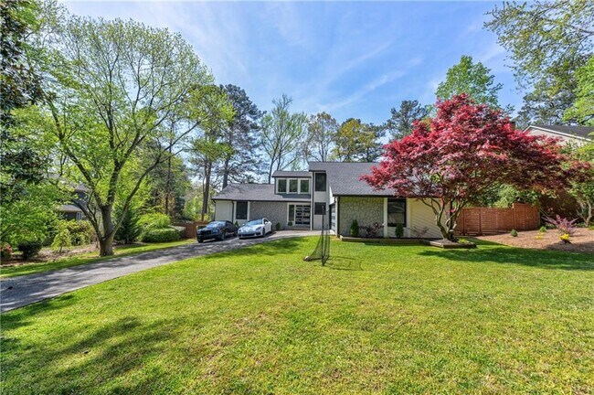 Foto del edificio - 3360 Turtle Lake Dr SE