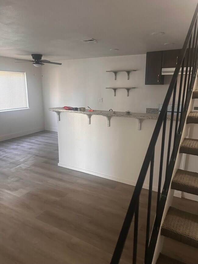 Building Photo - 4070 Weymouth Ln