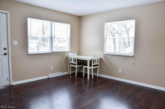 Building Photo - 1376 Marcy St