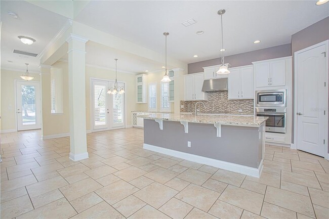Building Photo - 8549 Laureate Blvd