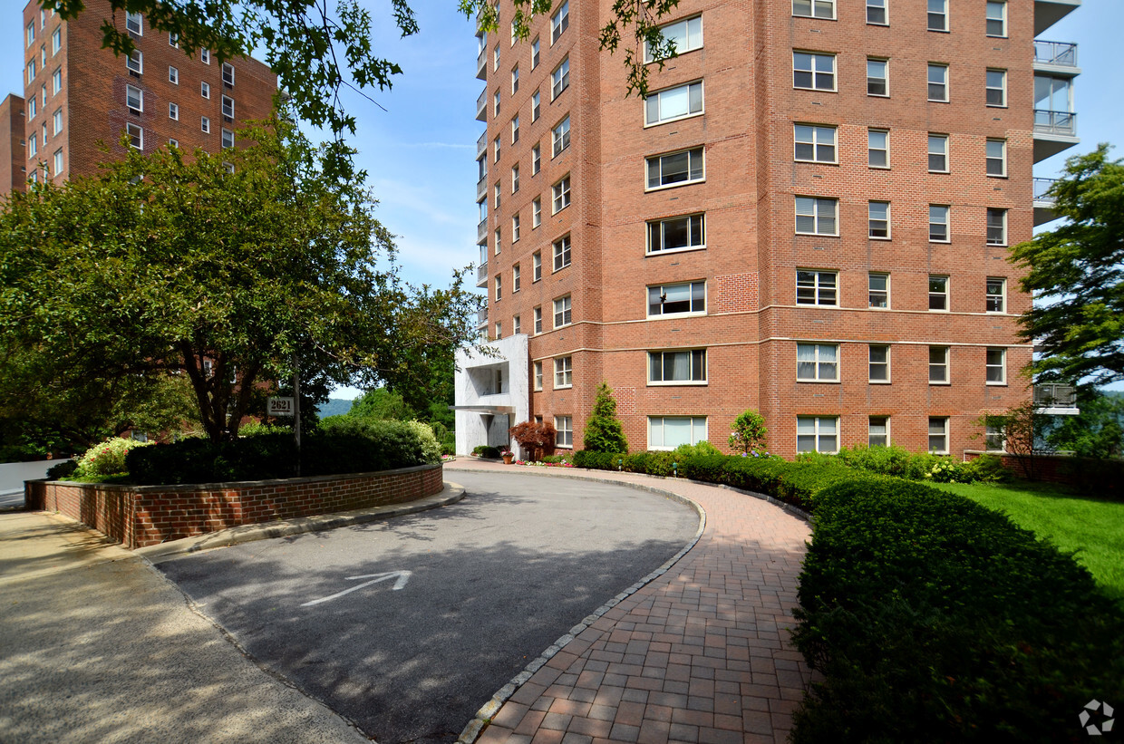 River Terrace Apartments Bronx, NY