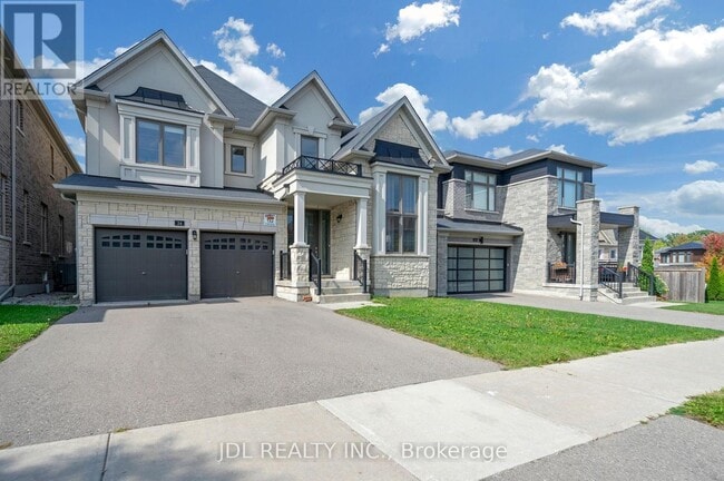 Building Photo - 24 Forest Edge Crescent