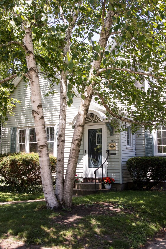 Primary Photo - 745 Lockwood St NE